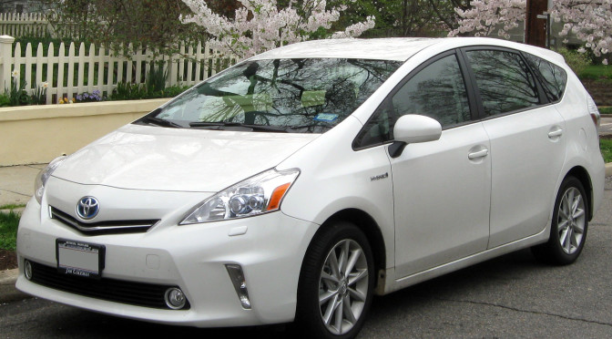 3 Across Installations: Which Car Seats Fit a Toyota Prius V?