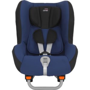 This is an example of a typical Swedish convertible car seat, the Britax Max-Wise. One of the closest US equivalents is probably the Clek Fllo. We'll discuss similarities and differences below.